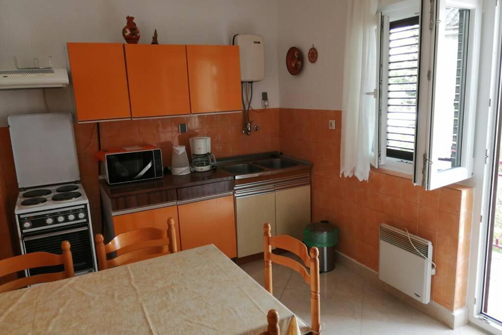 Spacious 2-Room Apartment With Beautiful Sea View تْسْغيكفانِتْسا المظهر الخارجي الصورة