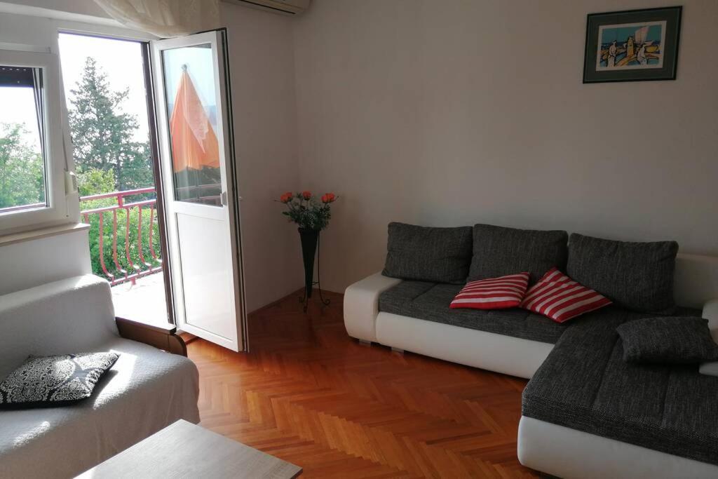 Spacious 2-Room Apartment With Beautiful Sea View تْسْغيكفانِتْسا المظهر الخارجي الصورة